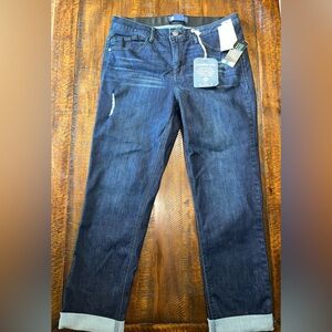 Women’s Democracy "Ab"solution Girlfriend Jeans. Size 10. NEW WITH TAGS.